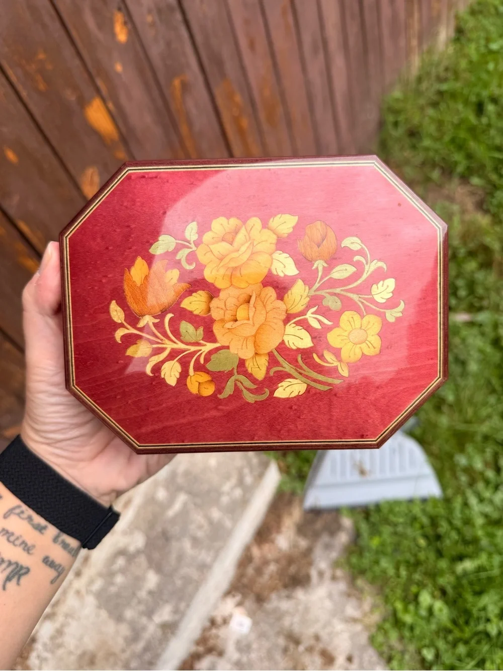 Vintage musical jewelry box